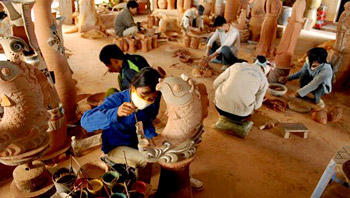 Dong Ky - famosa aldea de madera de bellas artes